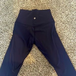 Lululemon women’s capris size 0